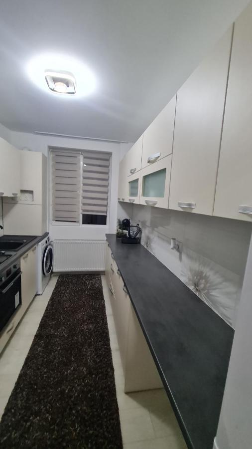 Apartament Violeta กูรา ฮูมอรูลุย ภายนอก รูปภาพ